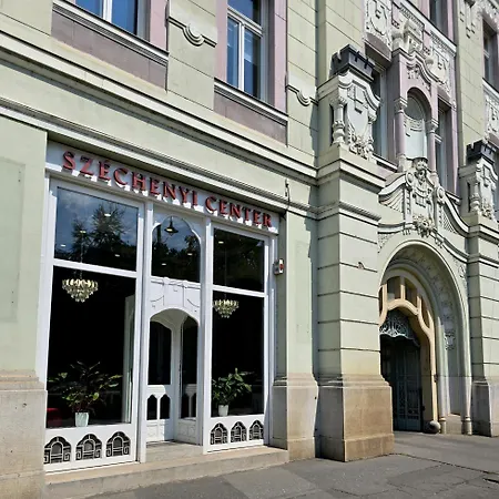 アパートホテル Szechenyi Center セゲド